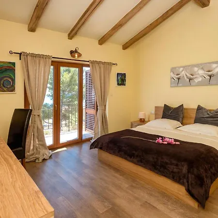 Villa Astounding Hvar 4 Bedrooms Crystal Hvar 1 Mesmerizing Sea View
