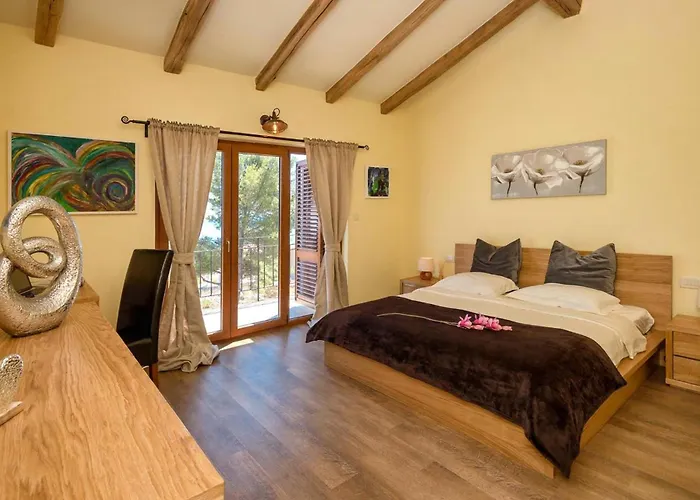 Villa Astounding Hvar 4 Bedrooms Crystal Hvar 1 Mesmerizing Sea View